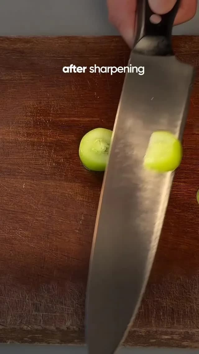 Blunt vs sharp knife: grape edition